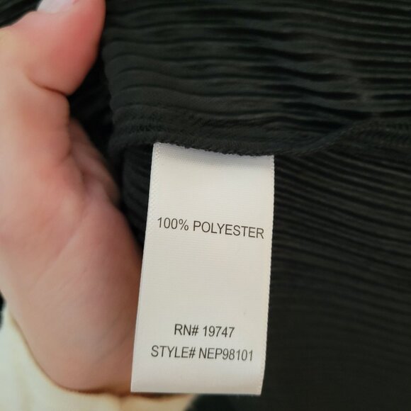 Nine.Eight New York Black Pleated Maxi Dress 3X V-Neck With Tie Closure Womens - Picture 8 of 8